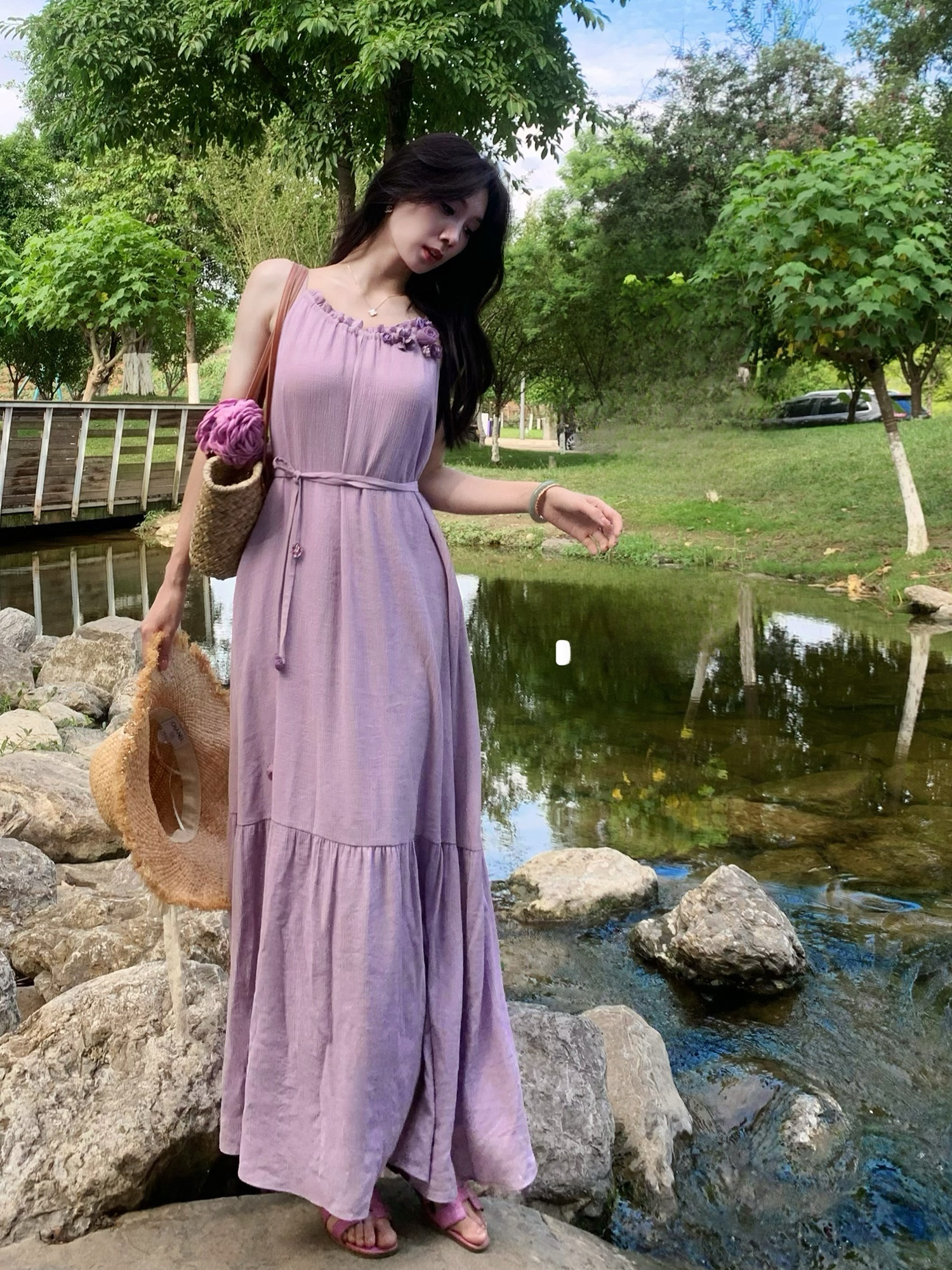Lochan Jin Korean Style Loose  - đánh giá và giá Korean Lifestyle & Kids Boutique Photos