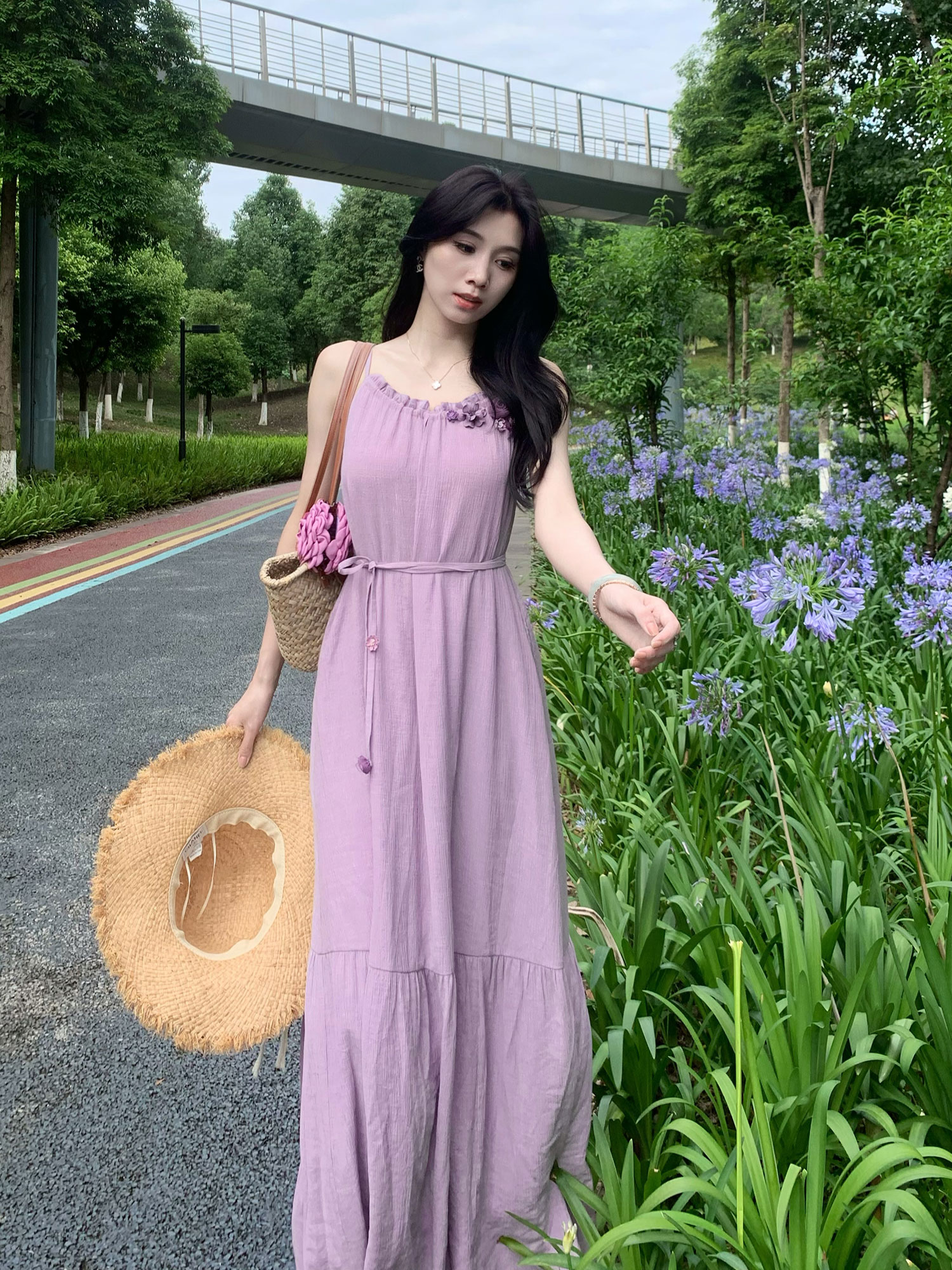 Lochan Jin Korean Style Loose  - đánh giá và giá Korean Lifestyle & Kids Boutique Photos